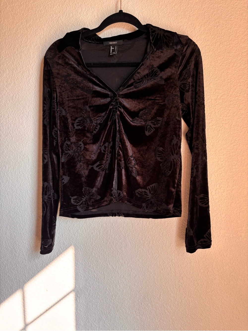 Forever 21 Black Velvet Floral butterfly women’s fairy goth Y2K